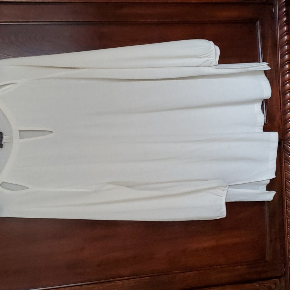 Long sleeve lite weight sweater